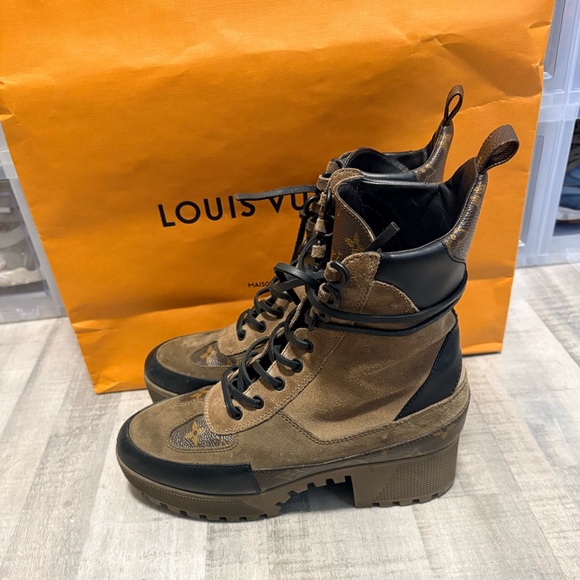 Louis Vuitton Black and Brown Lace Up Boots - Picture 3 of 7